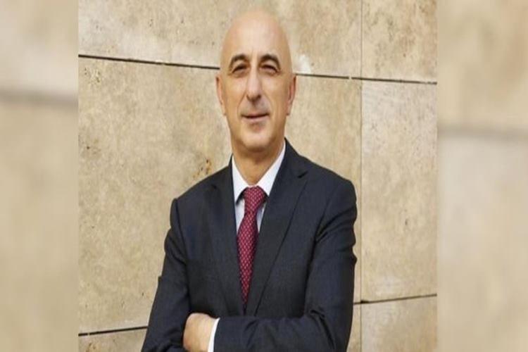 Zafer Kurugöl Kimdir?