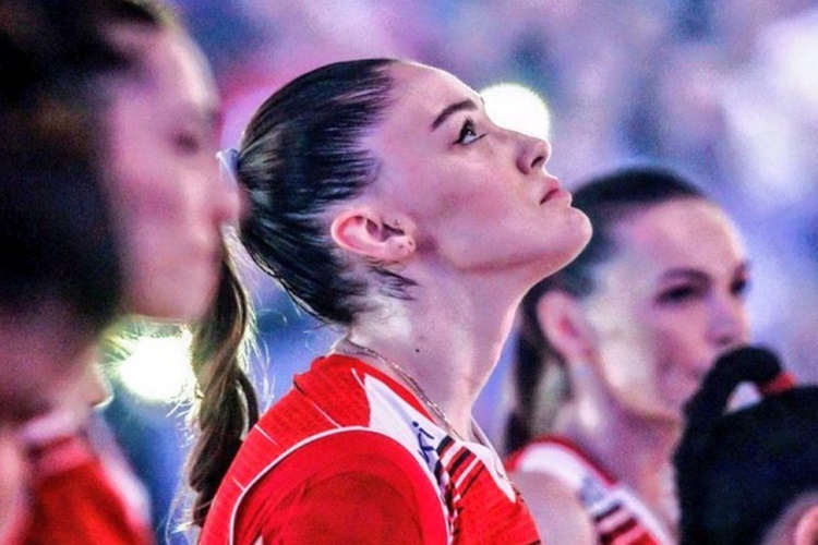 Zehra Güneş Kaç Yaşında Voleybola Başladı?
