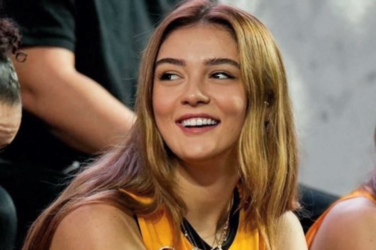 Zehra Güneş Voleybola Kaç Yaşında Başladı ve Nasıl Başladı?