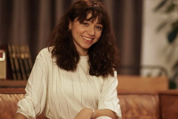 Zeynep Bastık Hakkında Öğrenilmesi Gereken Bilgiler Nelerdir?