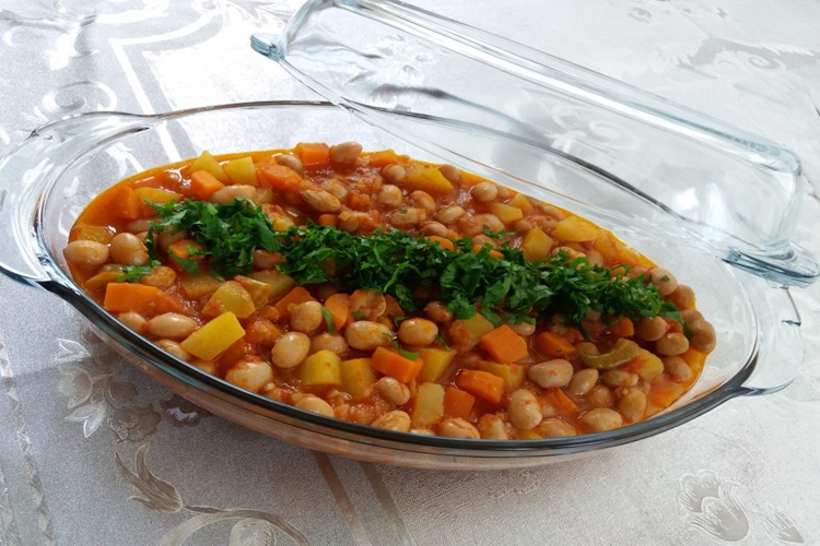 Zeytinyağlı Barbunya Yanına Ne Gider?